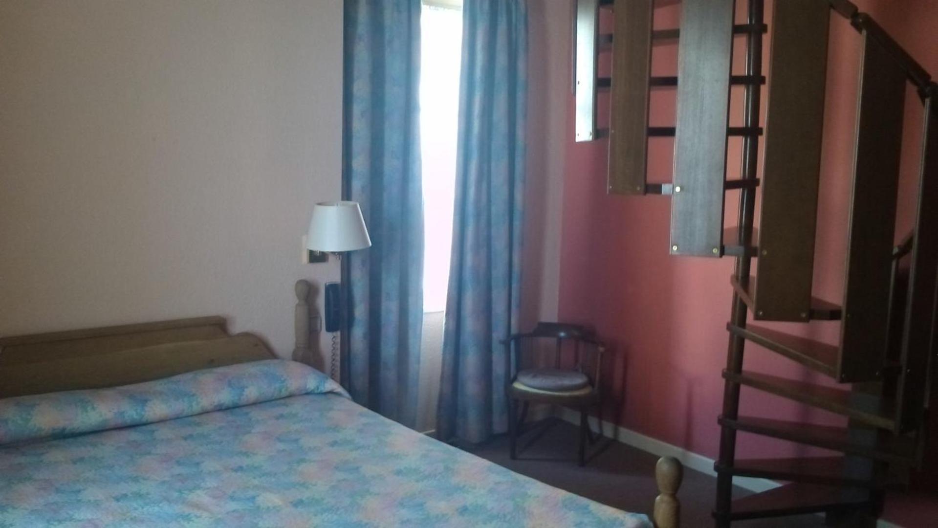 Hotel La Fleur De Lys Cormatin Habitación foto